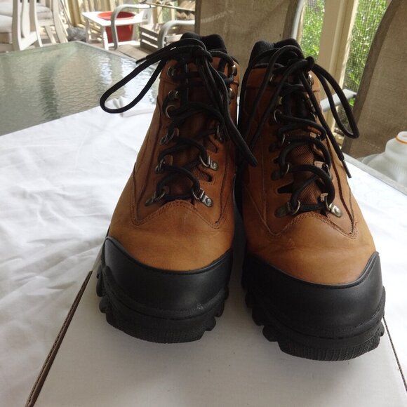 Reebok men's size 13, hiking boots, leather upper, lace up, rubber bottoms, VGC - Picture 3 of 15